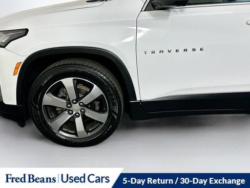 Used 2023 Chevrolet Traverse LT w/ LT Premium Package AWD/4WD image 40