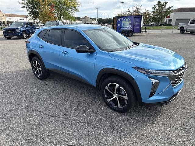 Used 2025 Chevrolet Trax RS w/ Driver Confidence Package FWD image 56
