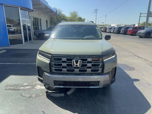 New 2026 Honda Pilot TrailSport image 2