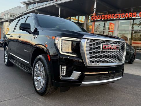 Used 2024 GMC Yukon XL Denali w/ Advanced Technology Package image 12