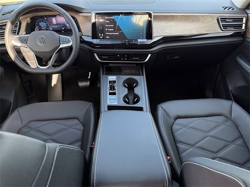 New 2026 Volkswagen Atlas SE image 9