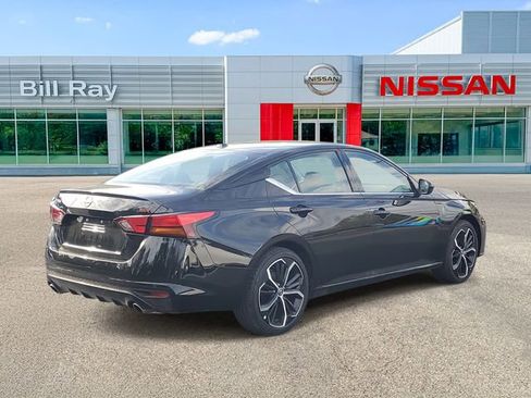 Used 2025 Nissan Altima 2.5 SR image 4