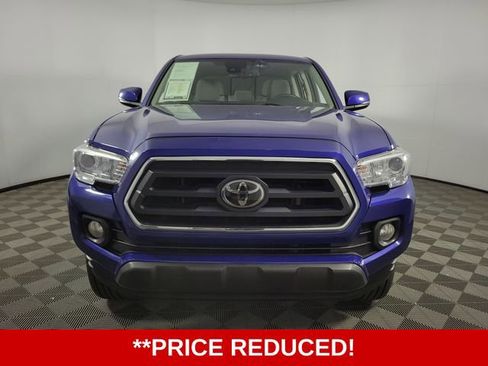 Used 2022 Toyota Tacoma SR5 w/ Technology Package image 2