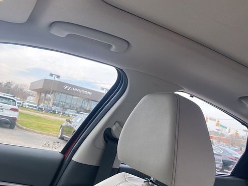 Used 2023 Hyundai Sonata Limited image 7