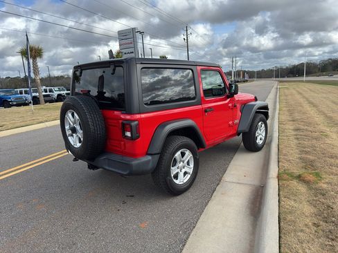 Used 2020 Jeep Wrangler Sport image 6