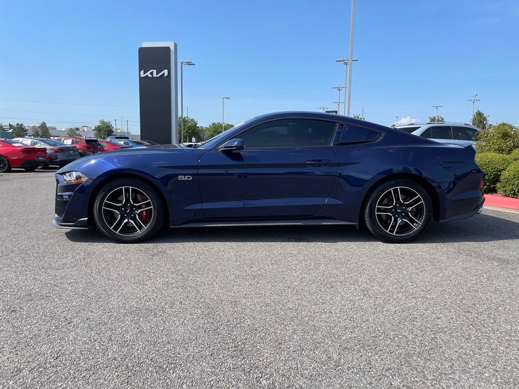 Used 2019 Ford Mustang GT RWD image 4