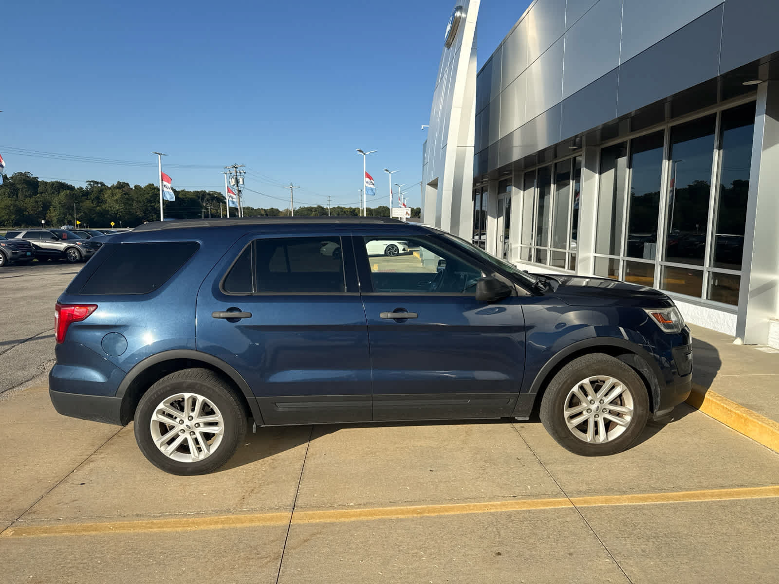 Used 2016 Ford Explorer 4WD image 6