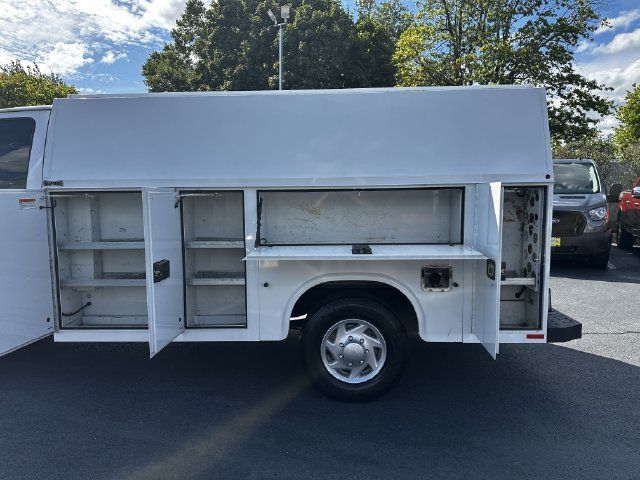 Certified 2022 Ford E-350 and Econoline 350 Super Duty w/ Power Windows & Locks Group RWD image 40