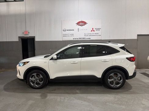 Used 2025 Ford Escape ST-Line Elite image 7