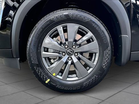 New 2026 Nissan Pathfinder SV image 11