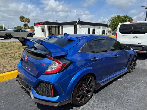 Used 2017 Honda Civic Type R image 3