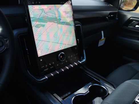 New 2025 GMC Yukon XL AT4 w/ AT4 Premium Plus Package image 23