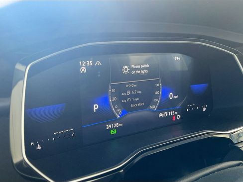 Used 2023 Volkswagen Jetta SE FWD image 12