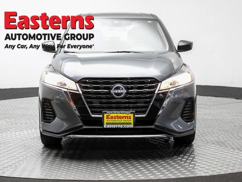Used 2023 Nissan Kicks S FWD image 2