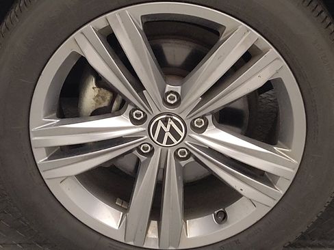 Used 2024 Volkswagen Jetta SE FWD image 31