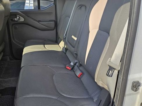 Used 2012 Nissan Frontier SL RWD image 9