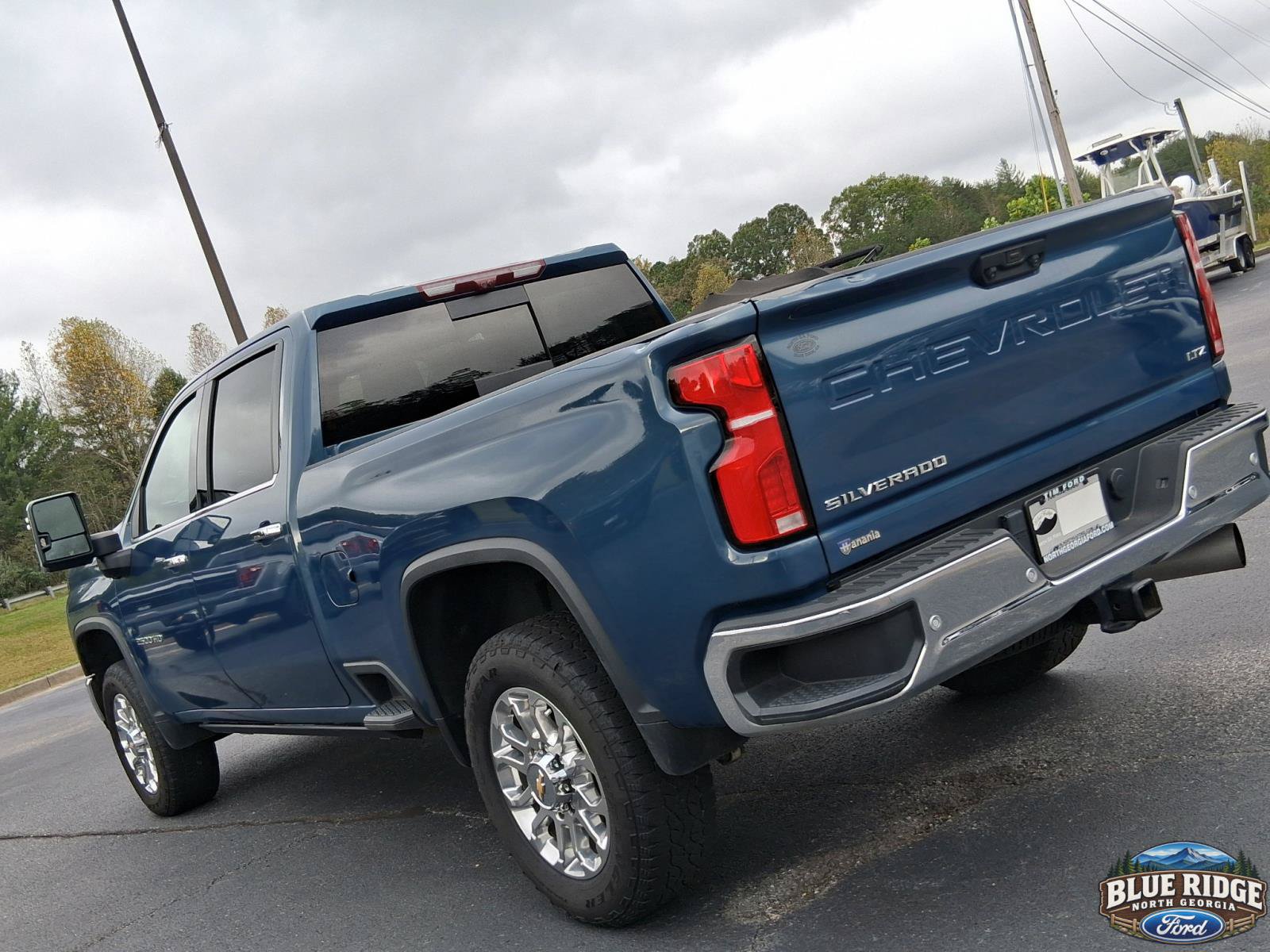 Used 2024 Chevrolet Silverado 2500 LTZ w/ LTZ Premium Package AWD/4WD image 30