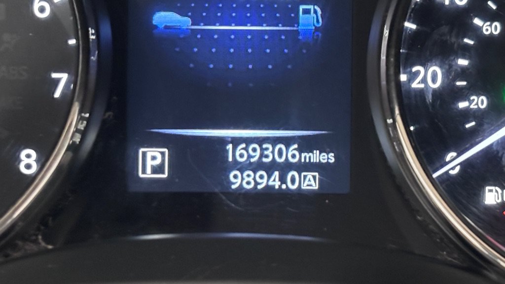 Used 2016 Nissan Rogue SV FWD image 15