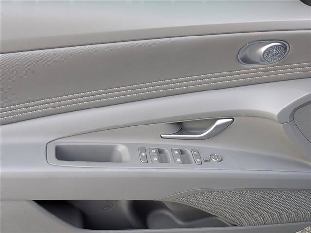 New 2026 Hyundai Elantra Hybrid FWD image 16