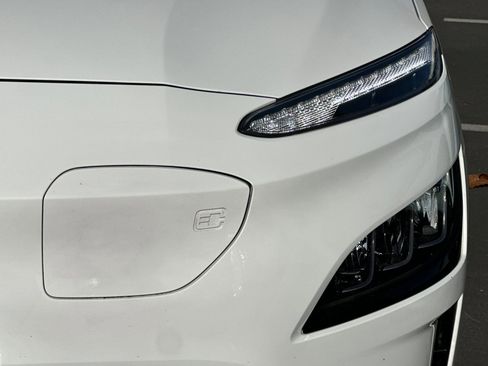 Used 2023 Hyundai Kona Limited w/ Cargo Package image 47