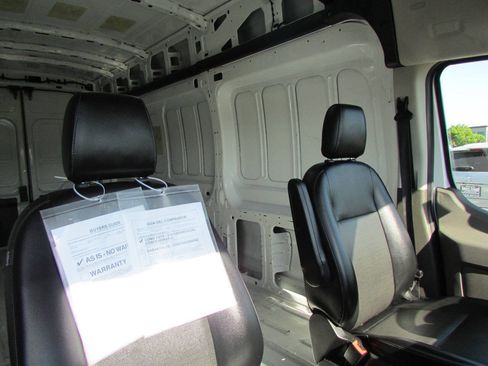 Used 2024 Ford Transit 250 148 High Roof Extended RWD image 21