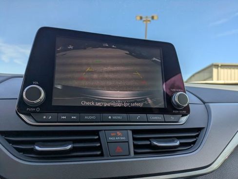 Used 2025 Nissan Altima 2.5 SR image 21