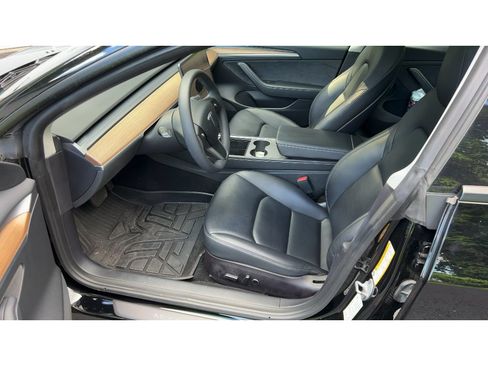 Used 2022 Tesla Model 3 Long Range AWD/4WD image 5