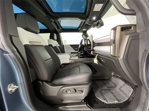 Used 2024 GMC Hummer EV 3X w/ Omega Edition image 29