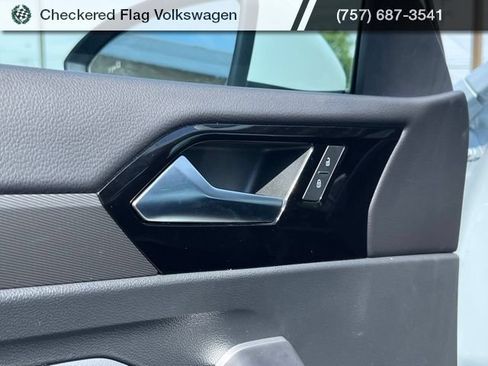 Used 2025 Volkswagen Jetta SEL FWD image 14
