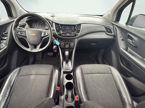 Used 2021 Chevrolet Trax LT FWD image 28