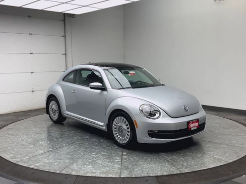 Used 2013 Volkswagen Beetle 2.5 FWD image 26