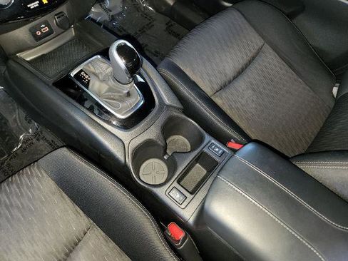 Certified 2020 Nissan Rogue SV image 21