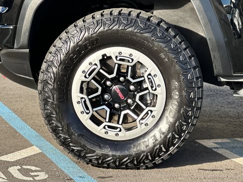 Used 2023 GMC Canyon AT4X w/ Edition 1 image 12