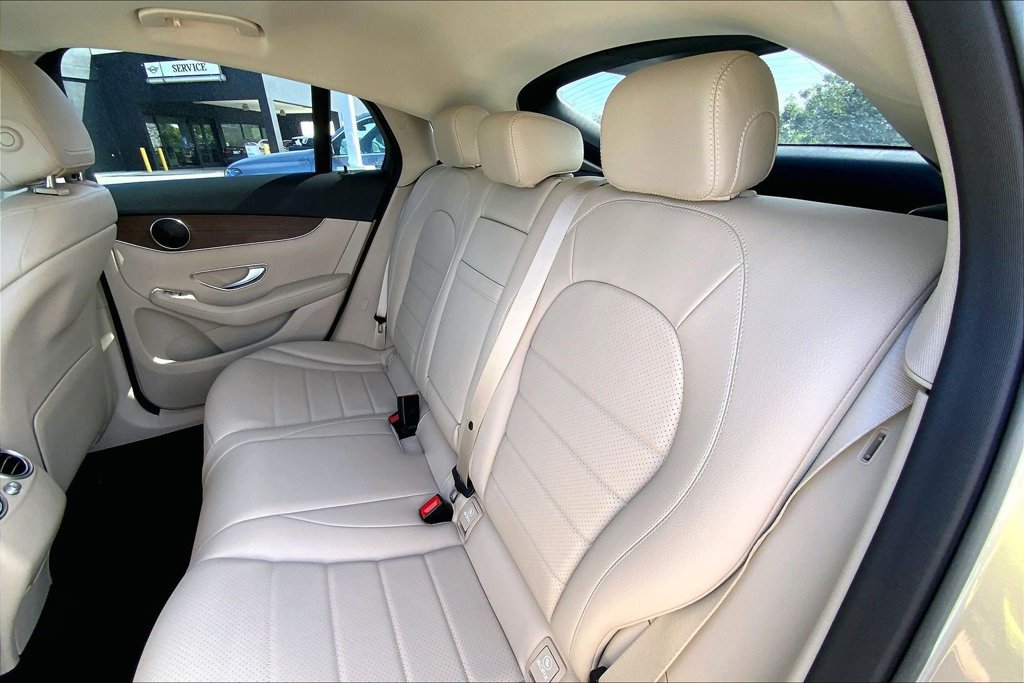 Used 2023 Mercedes-Benz GLC 300 4MATIC Coupe image 26