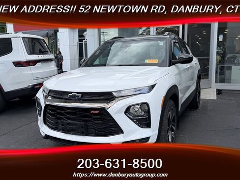 Used 2023 Chevrolet TrailBlazer RS w/ Convenience Package FWD image 1