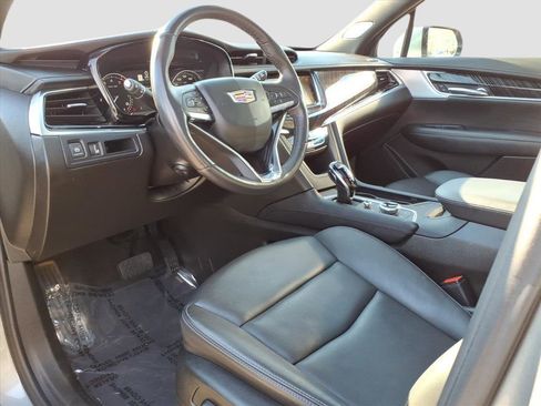 Certified 2025 Cadillac XT6 Premium Luxury image 13