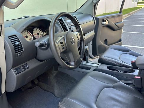 Used 2012 Nissan Frontier PRO-4X w/ Pro-4x Luxury Pkg AWD/4WD image 16