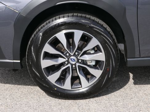 Certified 2025 Subaru Outback Limited image 10