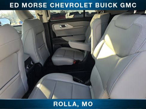 Used 2025 Ford Explorer Active w/ Active Comfort Package image 17