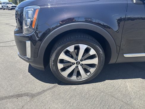 Used 2022 Kia Telluride EX w/ EX Premium Package FWD image 13