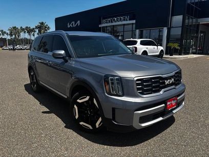 Used 2023 Kia Telluride S w/ S Sunroof Package