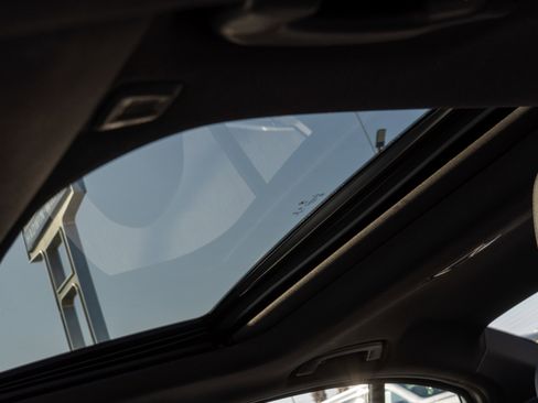 Used 2021 BMW 330i Sedan image 18