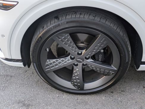 Used 2025 Genesis GV70 3.5T Sport w/ Sport Advanced Package image 11