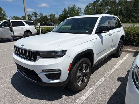 Used 2022 Jeep Grand Cherokee Limited 4xe AWD/4WD image 3