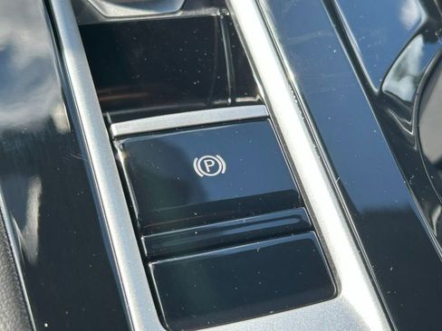 New 2026 Volkswagen Atlas Cross Sport SEL R-Line image 57