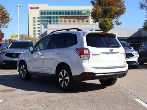 Used 2018 Subaru Forester 2.5i Limited image 4