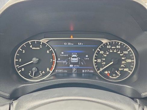 Used 2025 Nissan Altima 2.5 SV FWD image 11