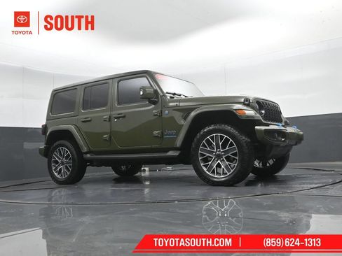 Used 2024 Jeep Wrangler High Altitude AWD/4WD image 40