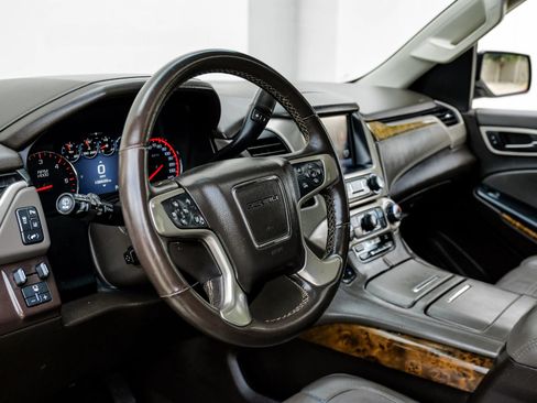 Used 2015 GMC Yukon Denali w/ Open Road Package RWD image 23