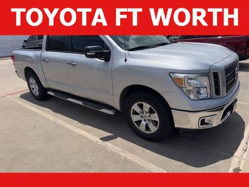 Used 2019 Nissan Titan SV RWD image 1